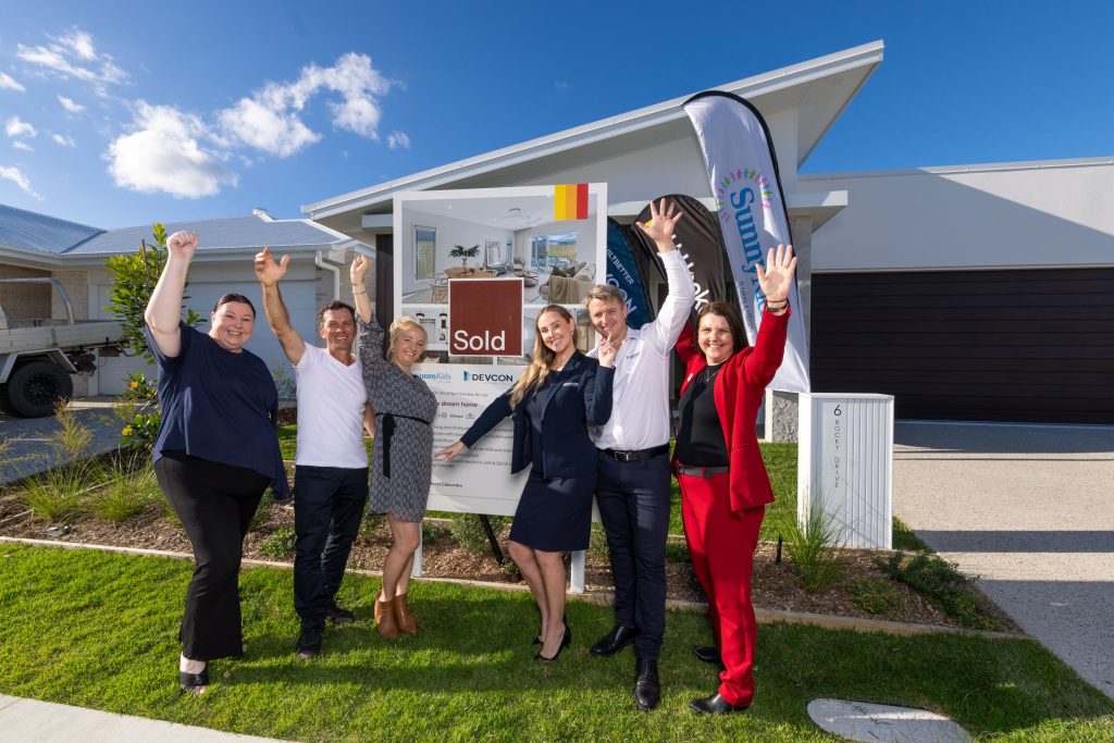 More than 70 Sunshine Coast businesses celebrate the successful $1.06 million sale of the SunnyKids Devcon House supporting families escaping domestic and family violence.