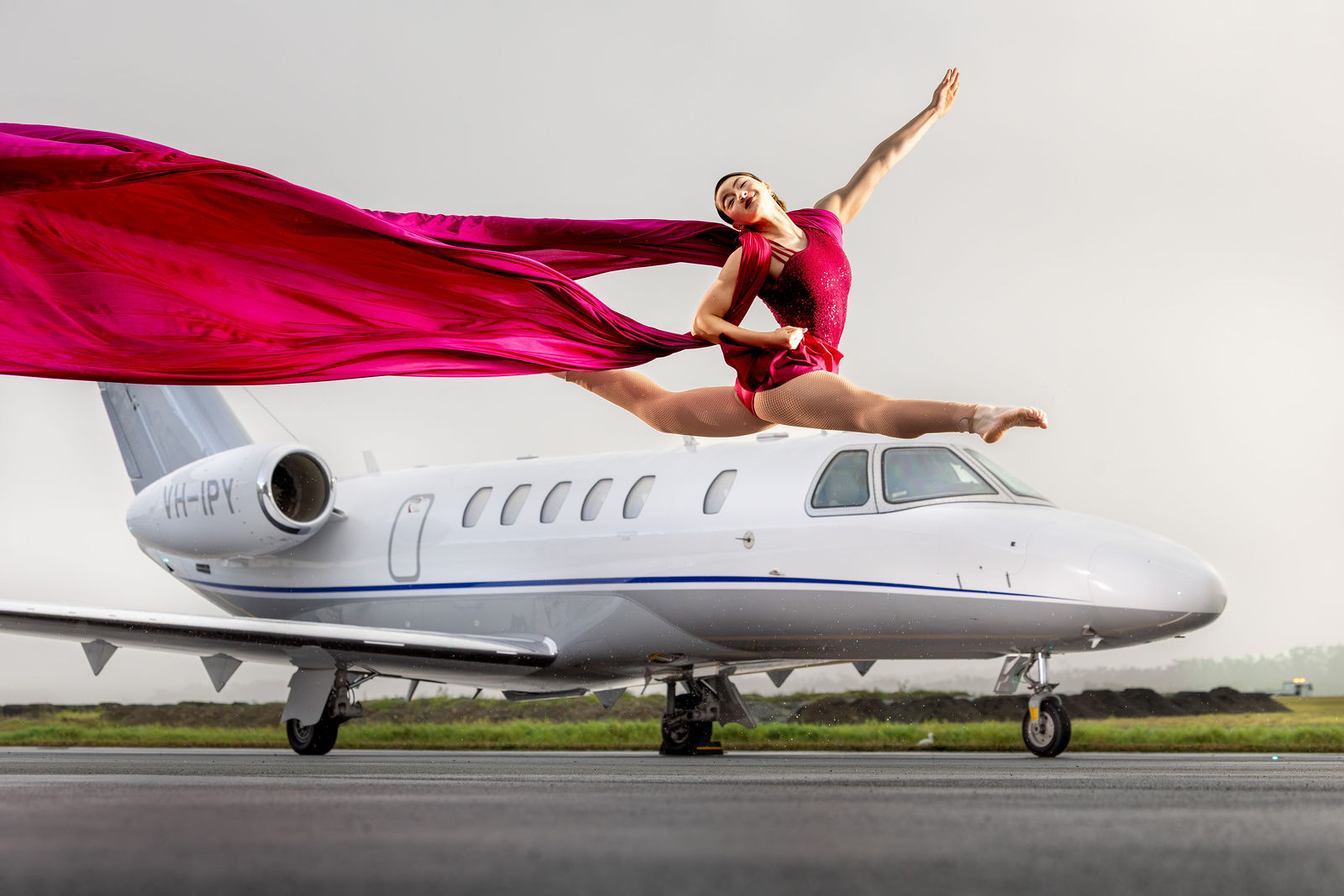 SunnyKids Mayoral Ball 2026 dancer with Machjet aircraft